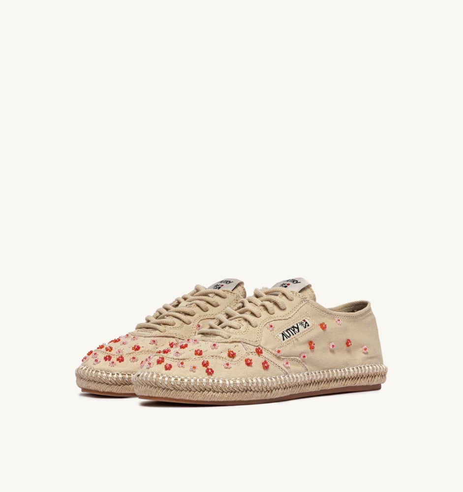 SANDY IN IVORY WHITE AND RED CANVAS WITH BEADS