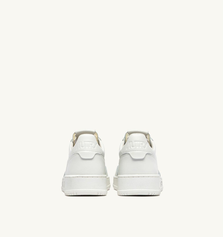 MEDALIST LOW IN WHITE LEATHER WITH LETTERING