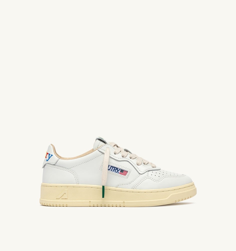 MEDALIST LOW IN WHITE LEATHER