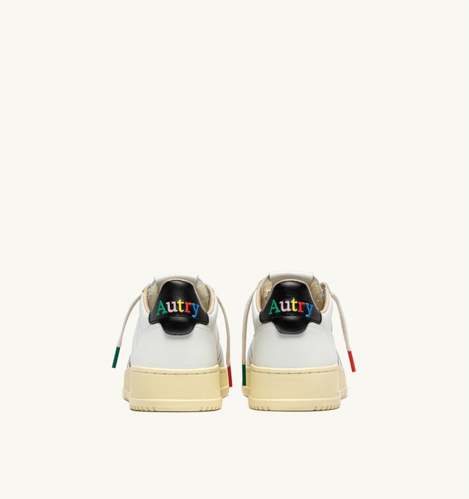 MEDALIST LOW IN WHITE AND BLACK LEATHER