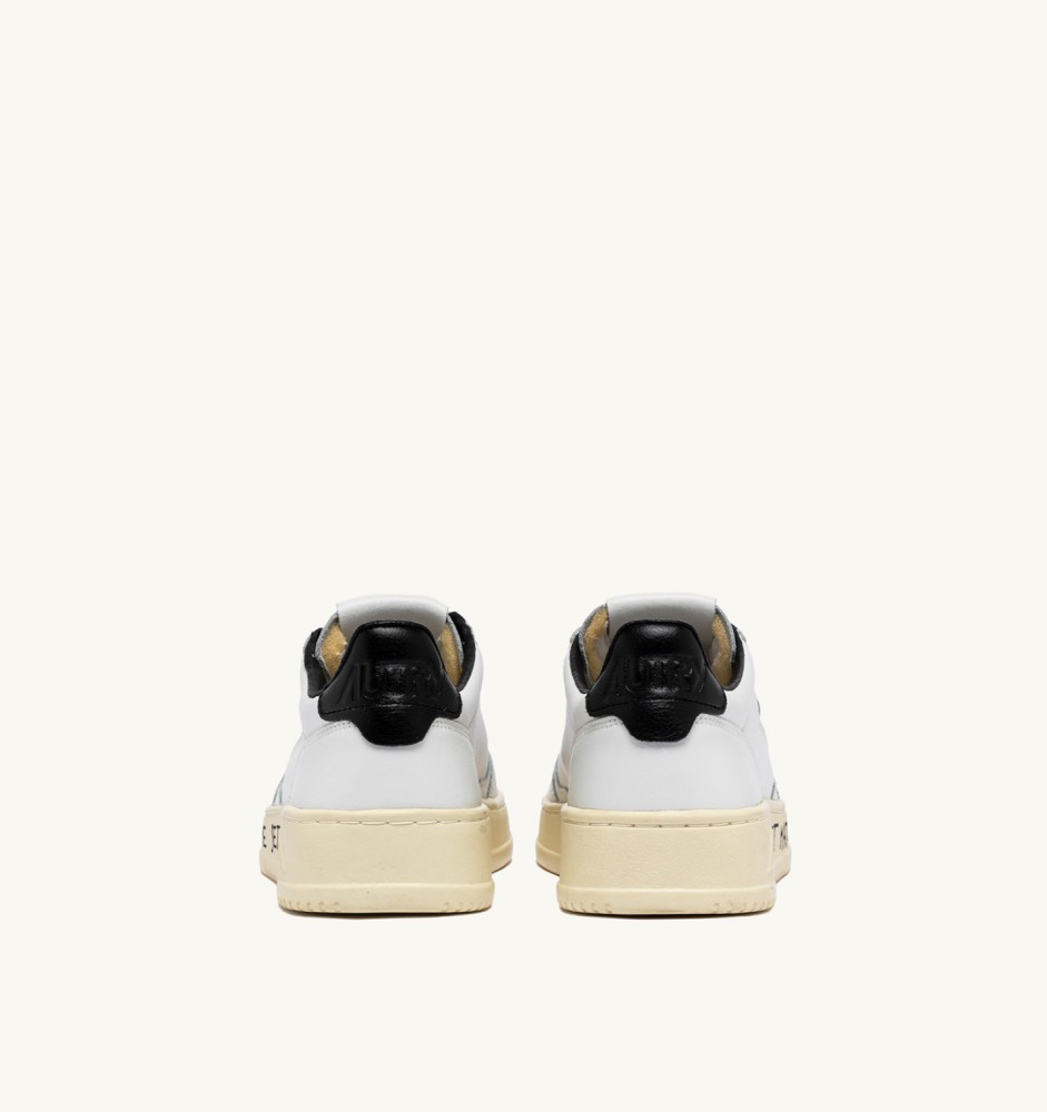 MEDALIST LOW IN WHITE AND BLACK LEATHER WITH LETTERING