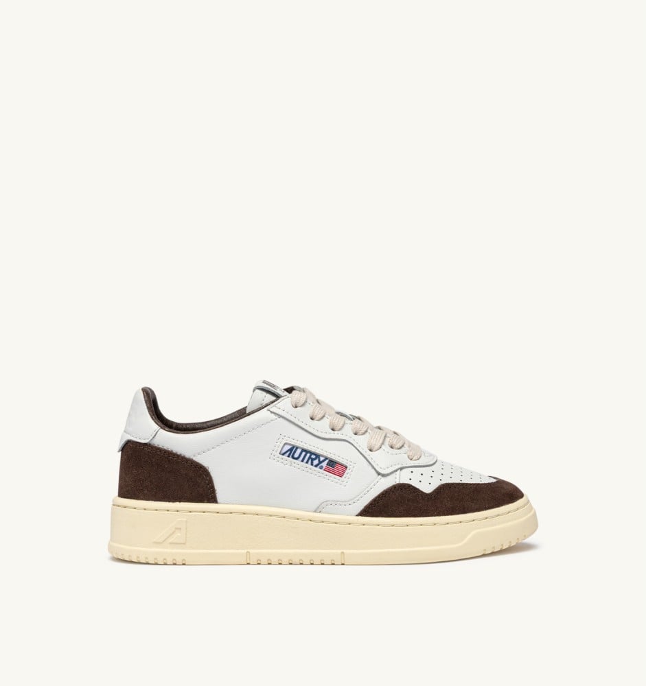 MEDALIST LOW IN WHITE LEATHER AND MAHOGANY SUEDE