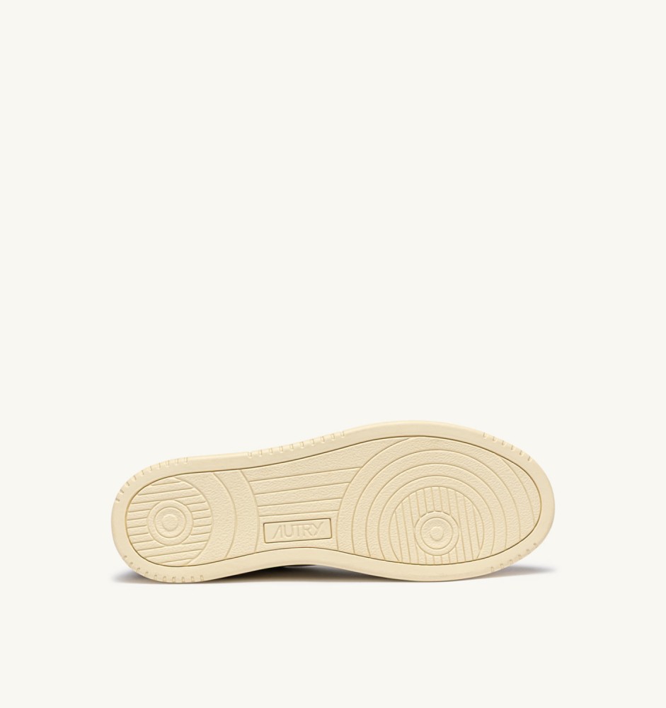 MEDALIST LOW IN WHITE LEATHER AND TOBACCO SUEDE