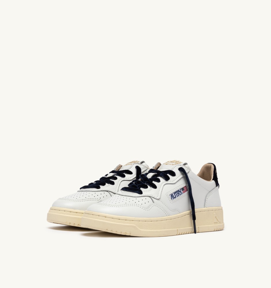 MEDALIST LOW IN WHITE LEATHER AND SPACE VELVET