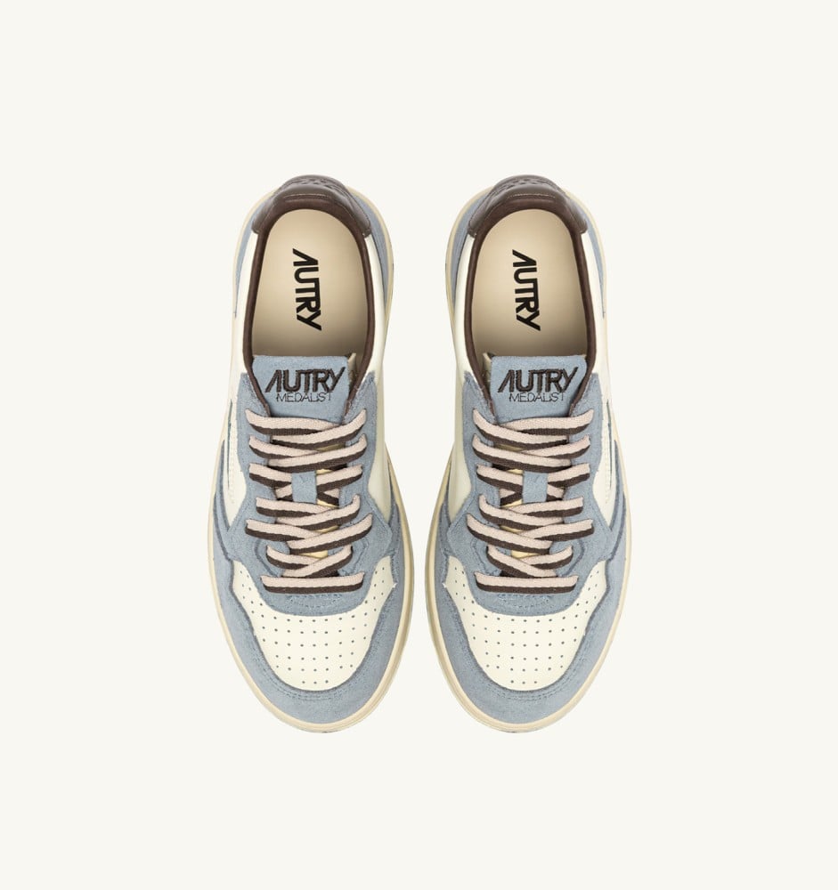 MEDALIST LOW IN CHOCOLATE CHIP AND SKY LEATHER AND SUEDE
