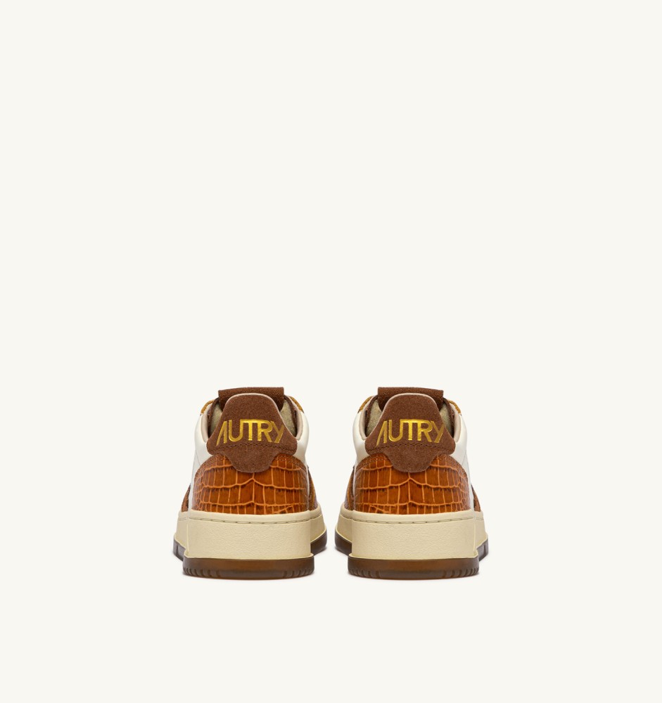 MEDALIST LOW IN MARSHMALLOW AND KENYA LEATHER