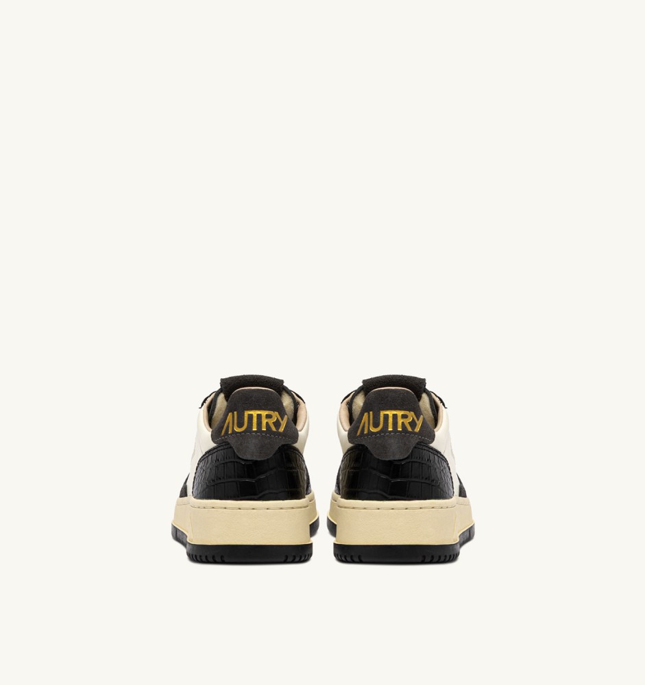 MEDALIST LOW IN MARSHMALLOW AND BLACK LEATHER