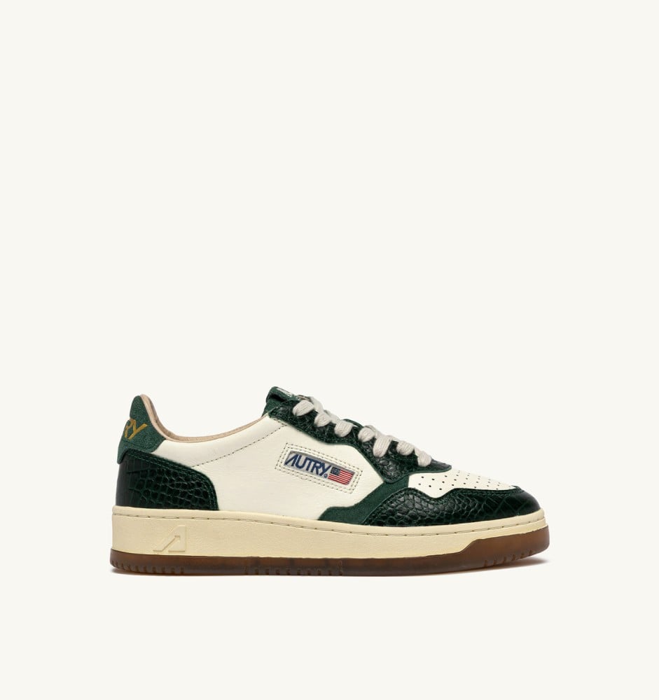 MEDALIST LOW IN MARSHMALLOW AND GREEN LEATHER