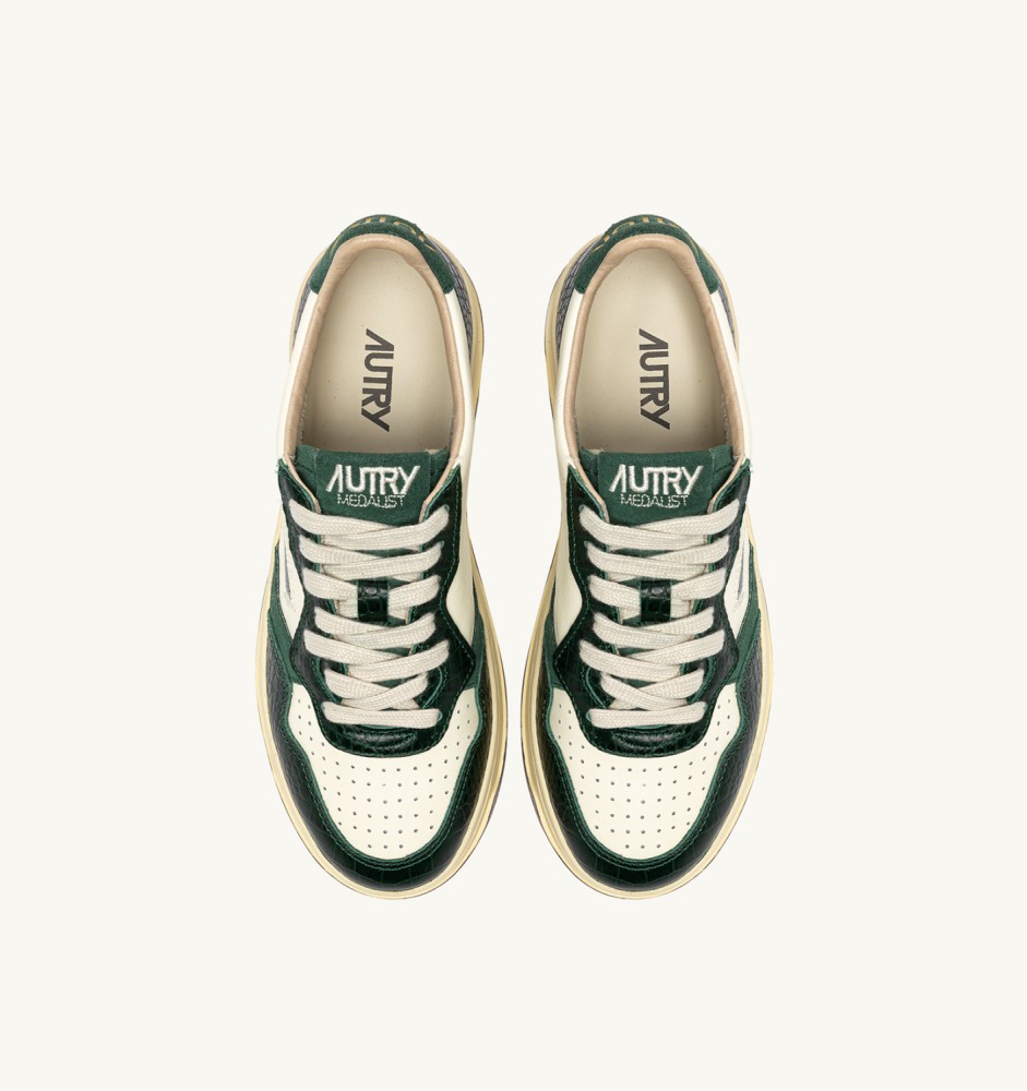 MEDALIST LOW IN MARSHMALLOW AND GREEN LEATHER