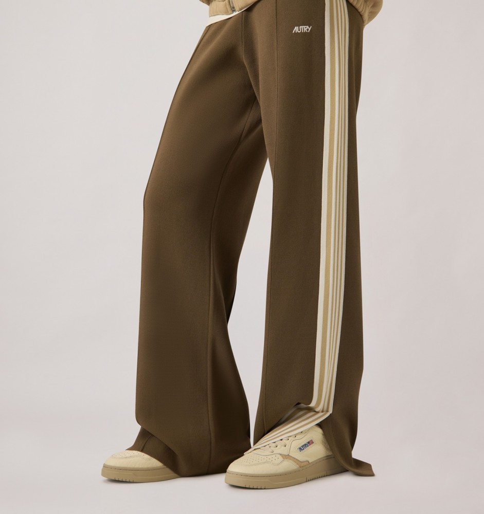 MEDALIST LOW IN SAND LEATHER