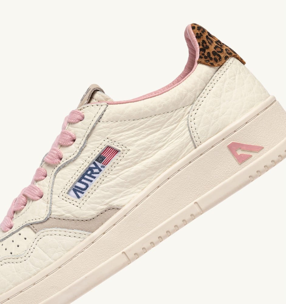 MEDALIST LOW IN SAND AND LEOPARD LEATHER