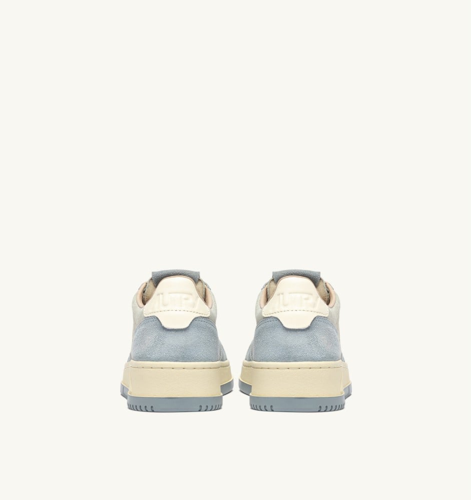 MEDALIST LOW IN SILVER AND POOL SUGAR SUEDE