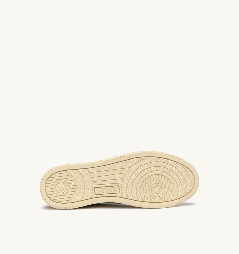 MEDALIST LOW IN WHITE LEATHER AND SLICKER SUEDE WITH LETTERING