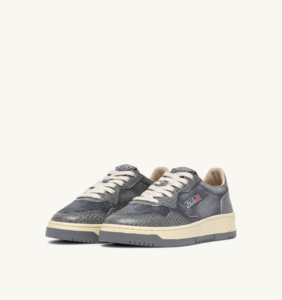 MEDALIST LOW IN NIGHT OWL SUEDE AND LEATHER