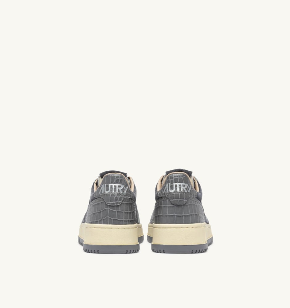 MEDALIST LOW IN NIGHT OWL SUEDE AND LEATHER