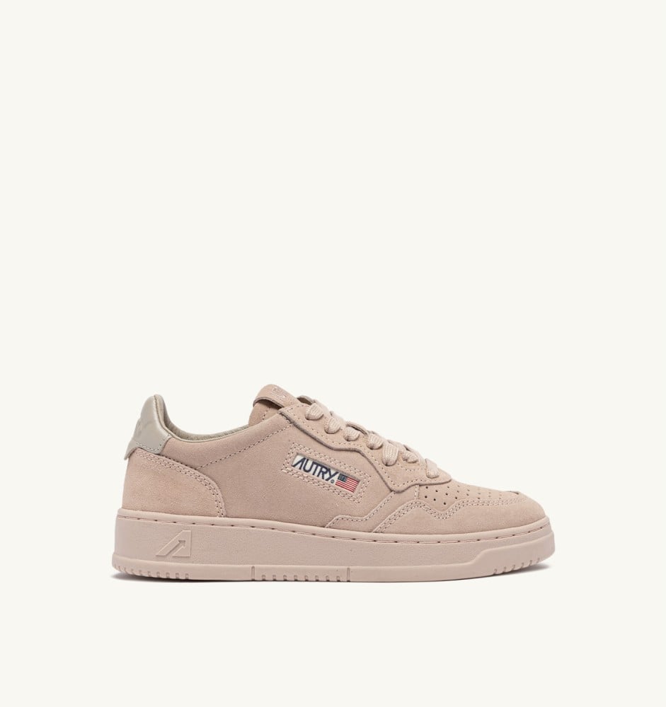 MEDALIST LOW IN PHARD AND FEATHER SUEDE