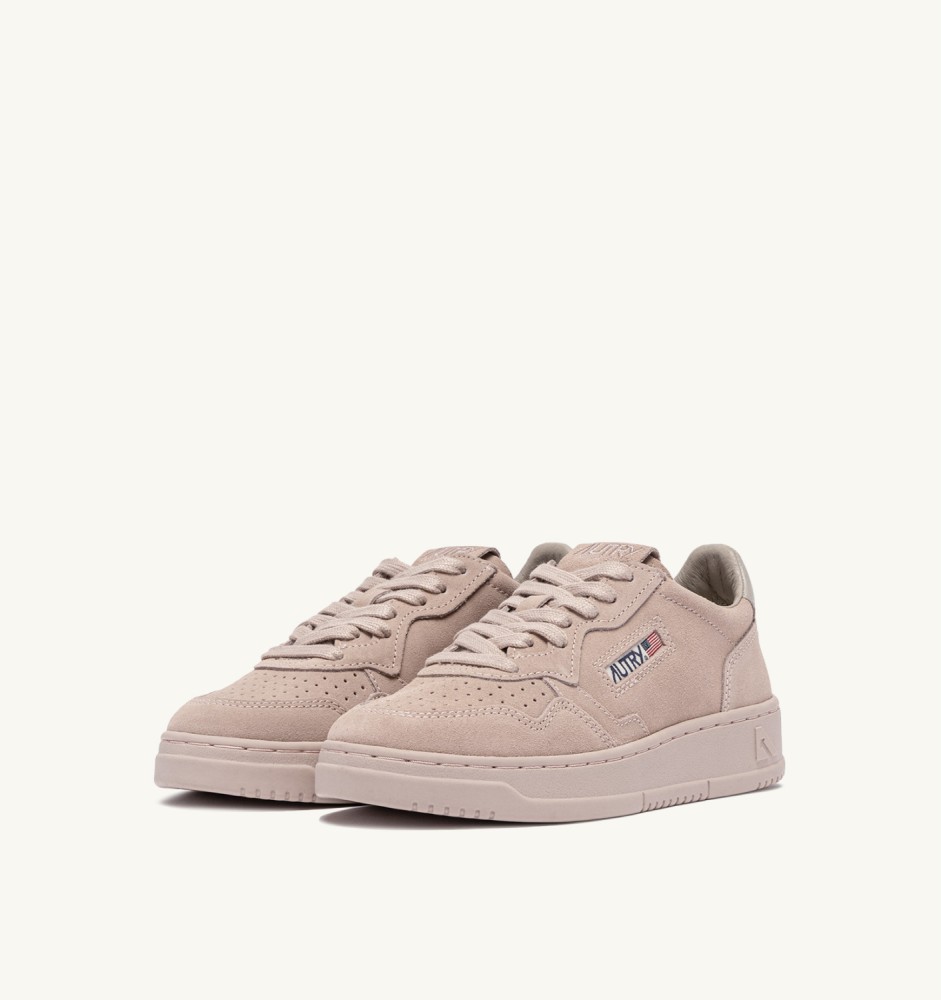 MEDALIST LOW IN PHARD AND FEATHER SUEDE