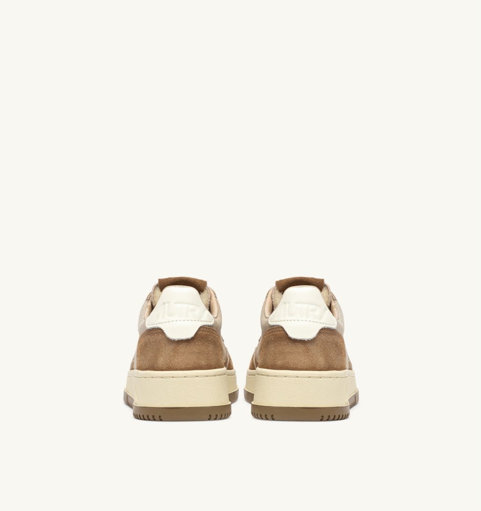 MEDALIST LOW IN PLATINUM AND BEIGE SUGAR SUEDE