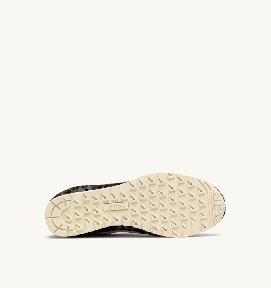WINDSPIN IN GRAY LEOPARD AND WHITE PONY SKIN EFFECT MATERIAL