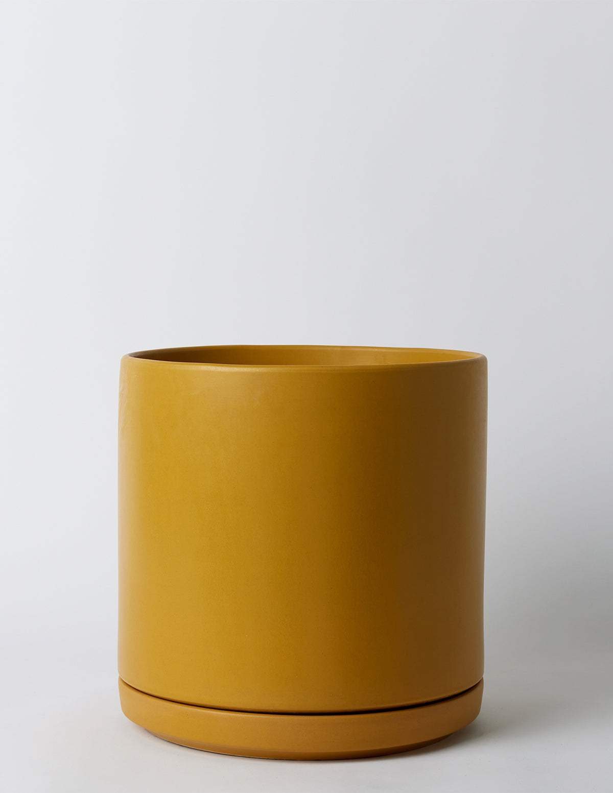 Minimalist Indoor Planter with Saucer