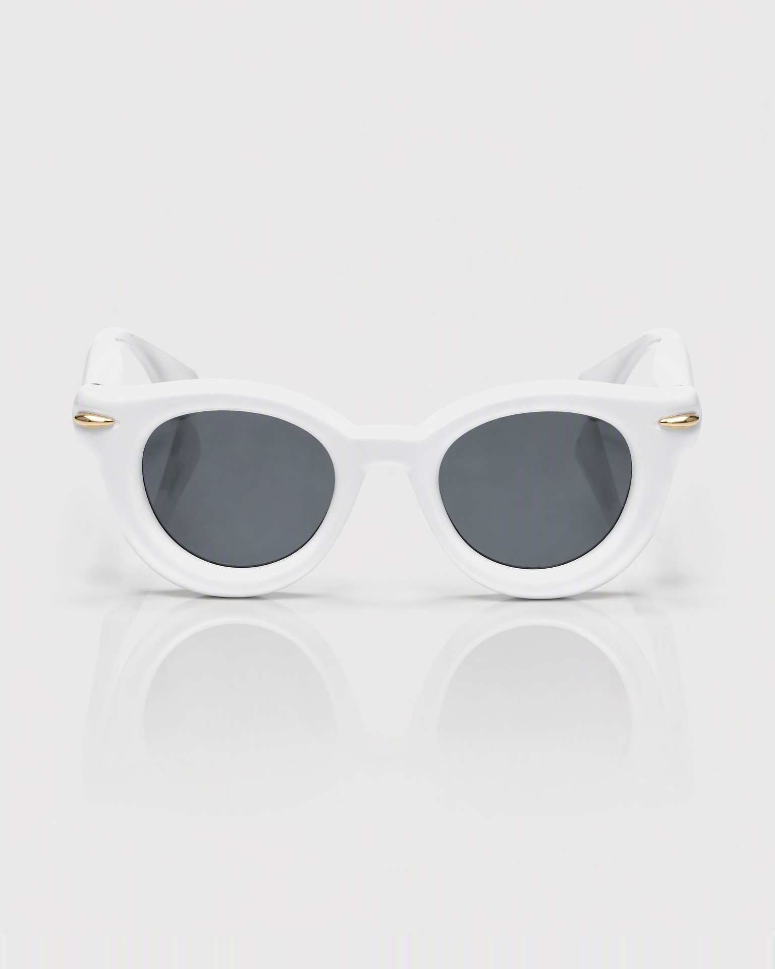 Cosmo White product image 1