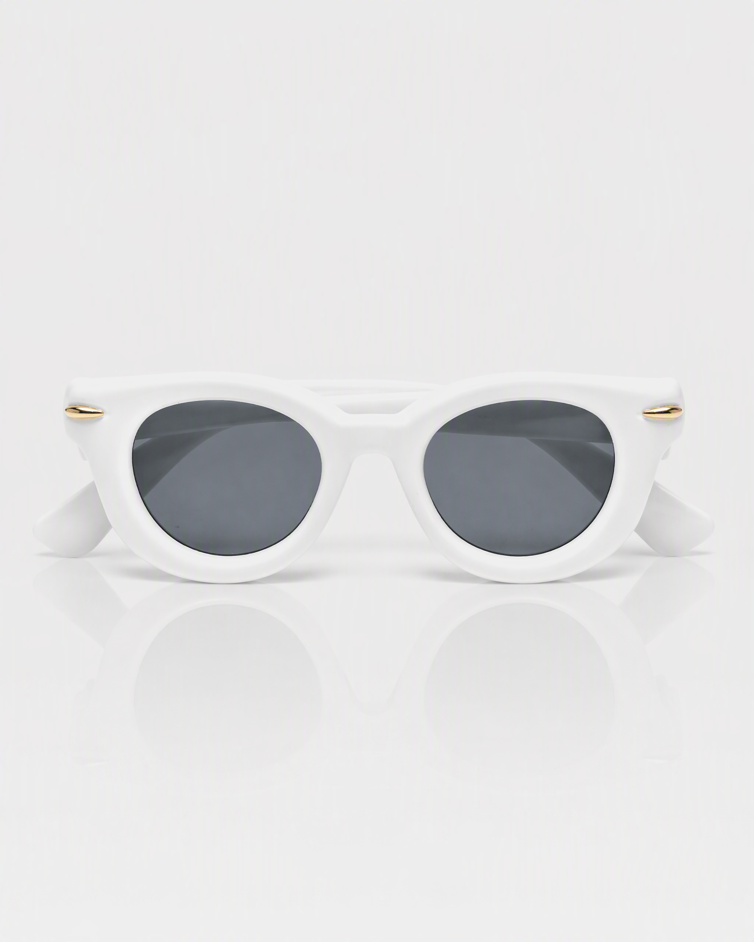 Cosmo White product image 5
