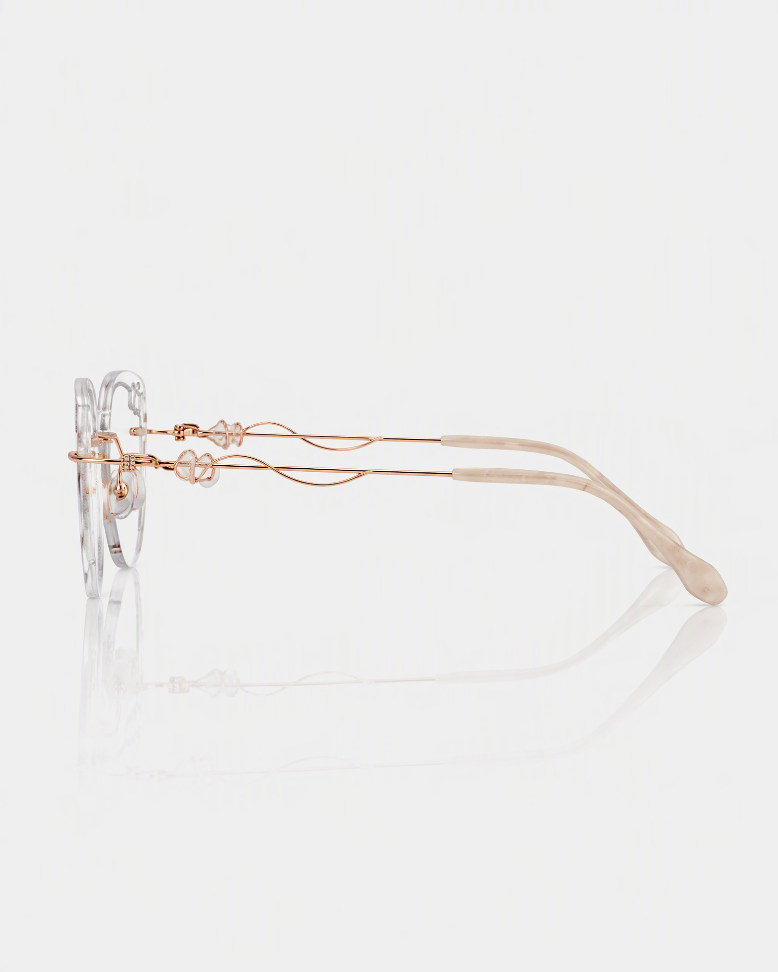 Lovey White product image 4