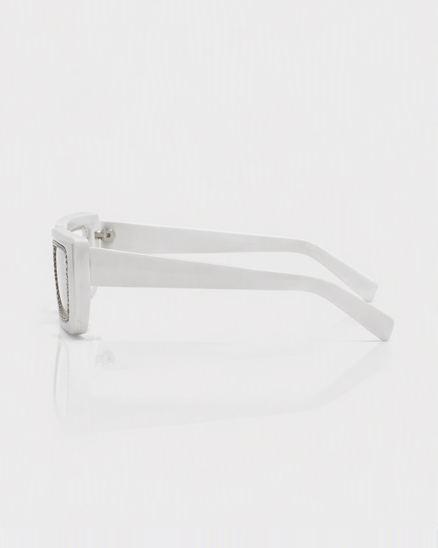 Luxe White product image 4