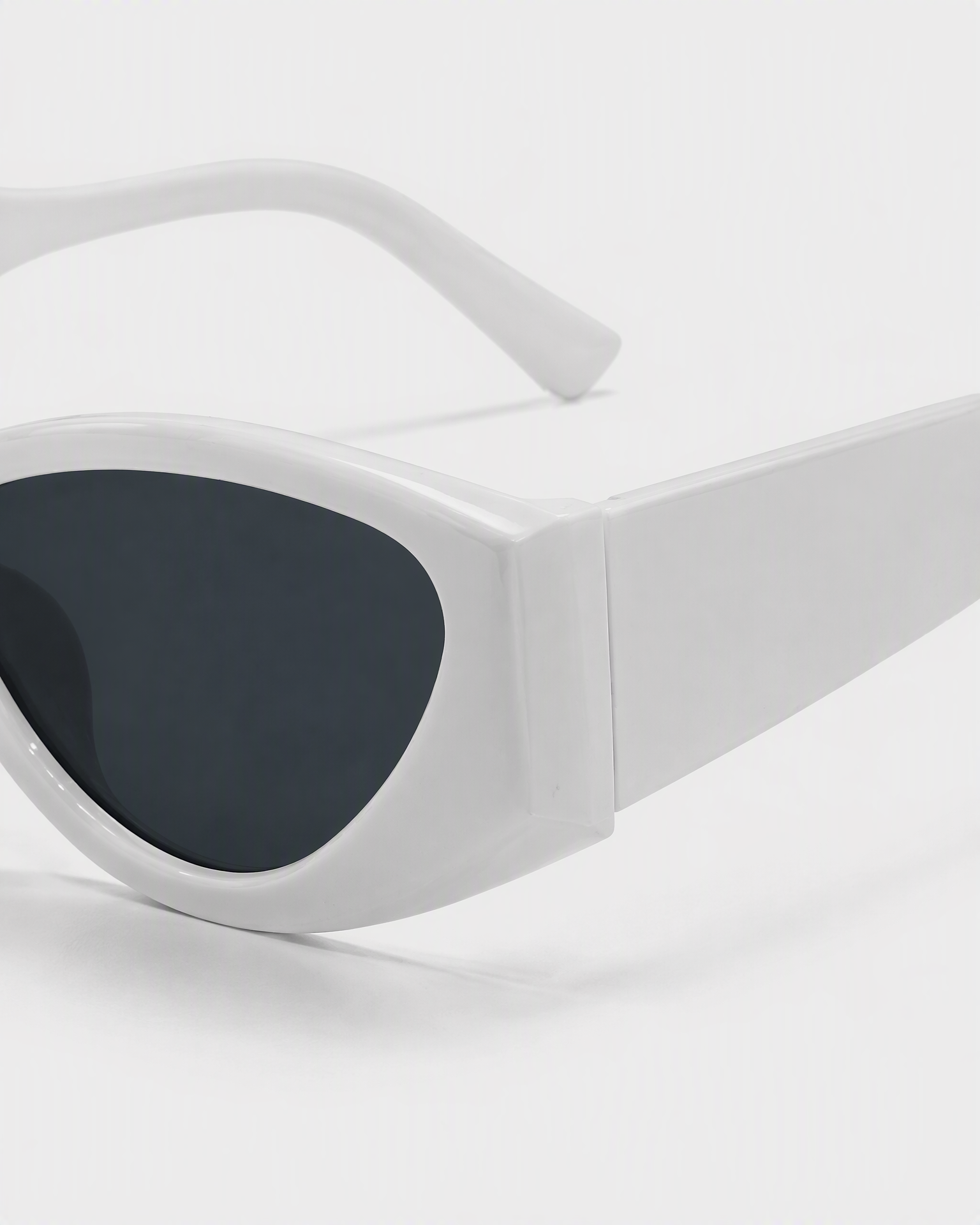 Simone White product image 6
