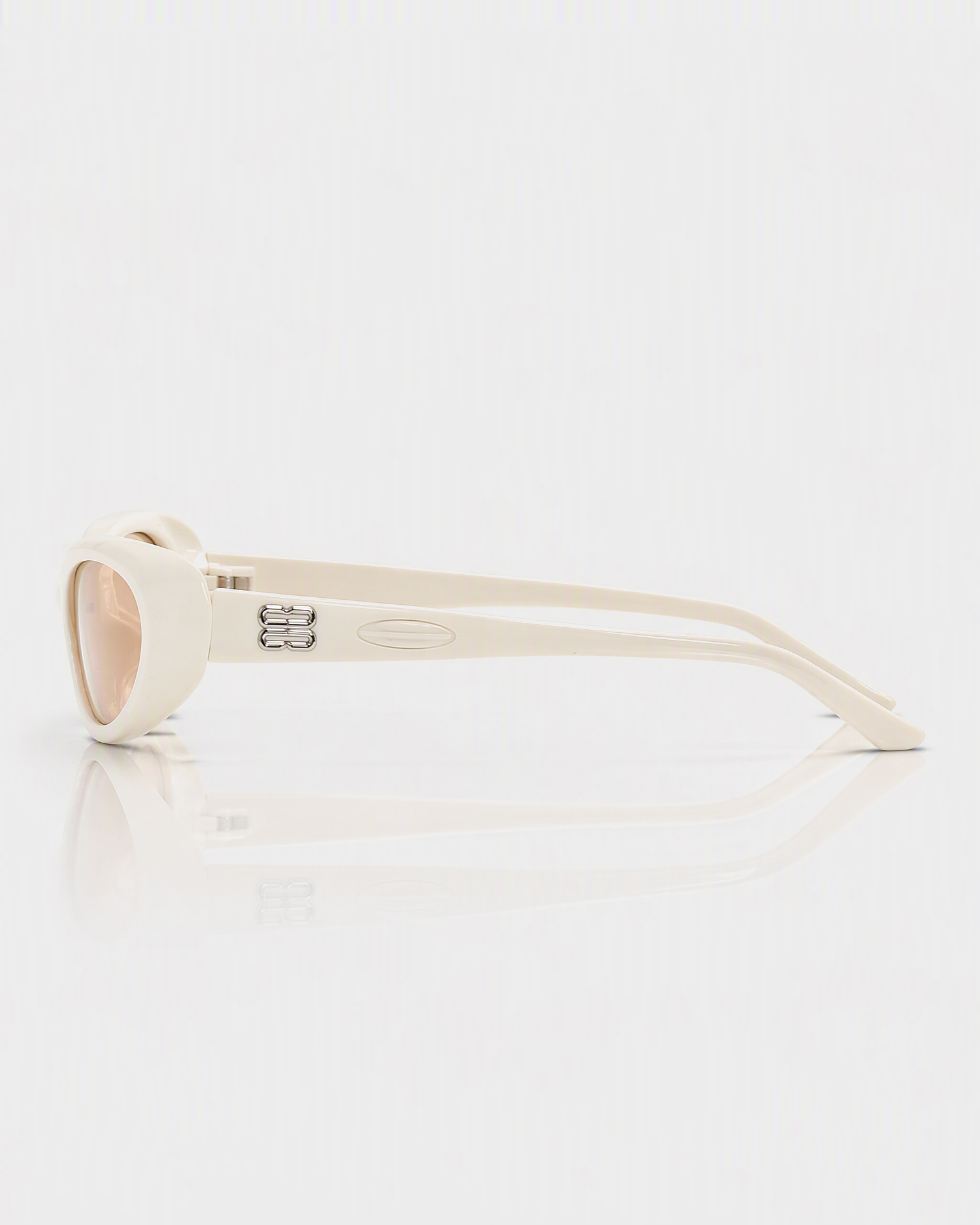 Vector White product image 4