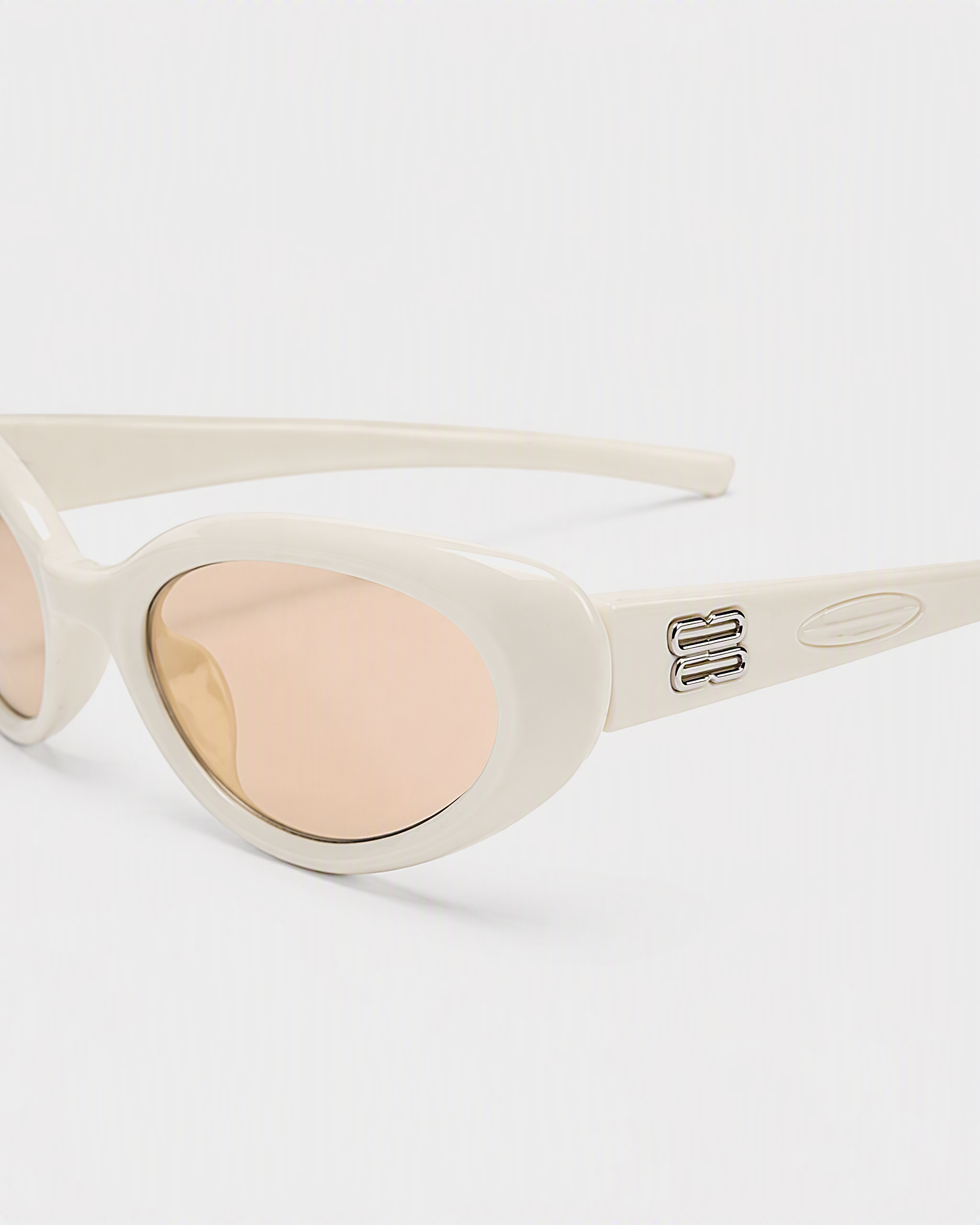 Vector White product image 6