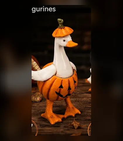 Pumpkin Duck Halloween figurine