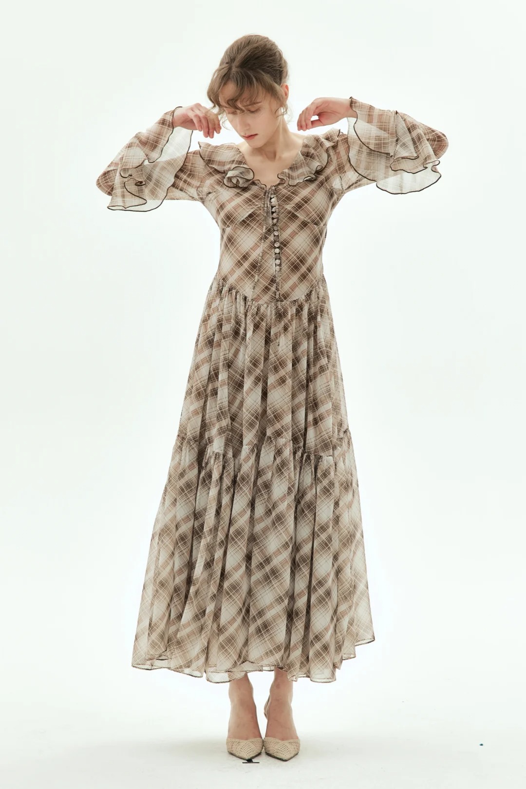 Brown plaid long-sleeved maxi dress with ruffles