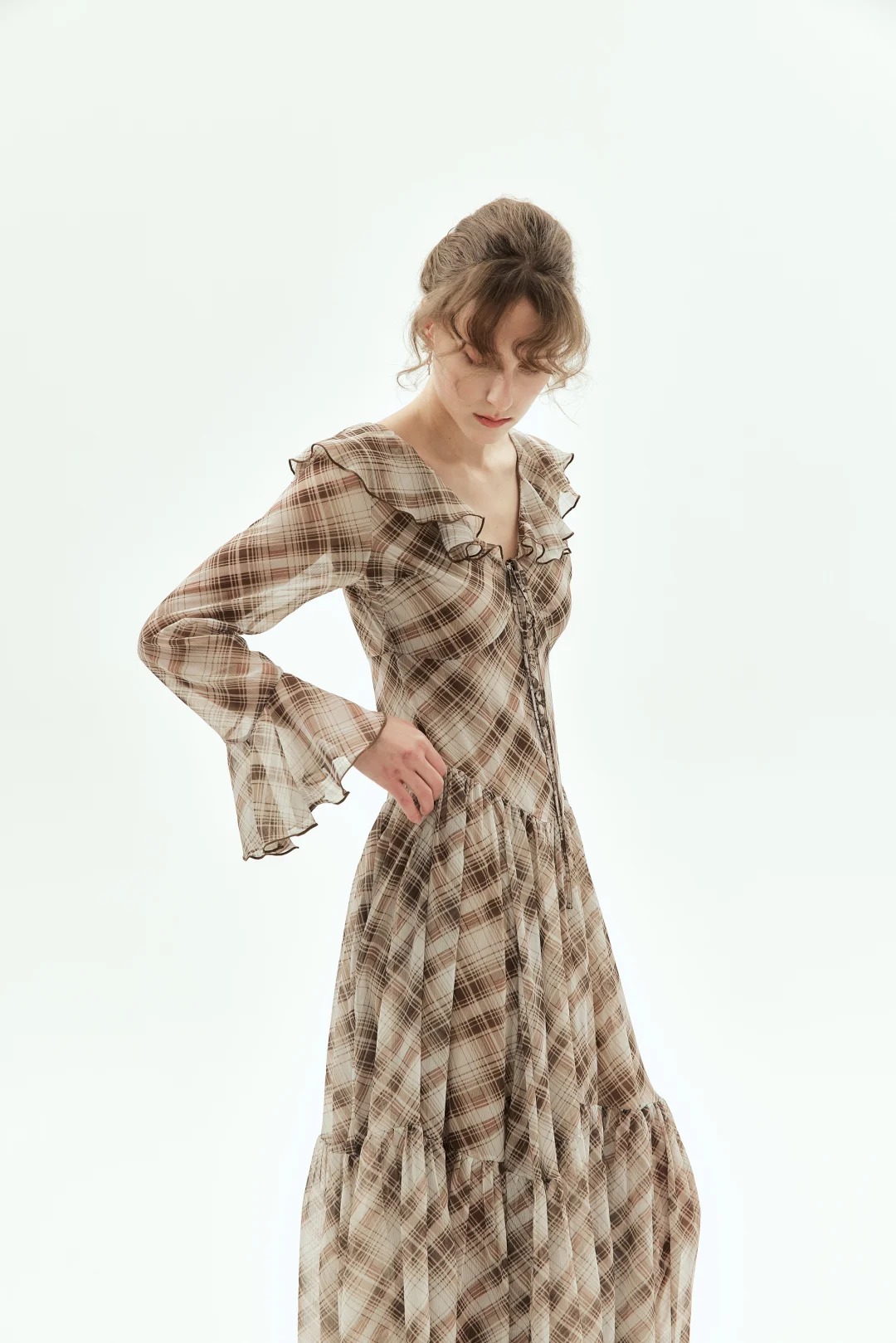 Brown plaid long-sleeved maxi dress with ruffles