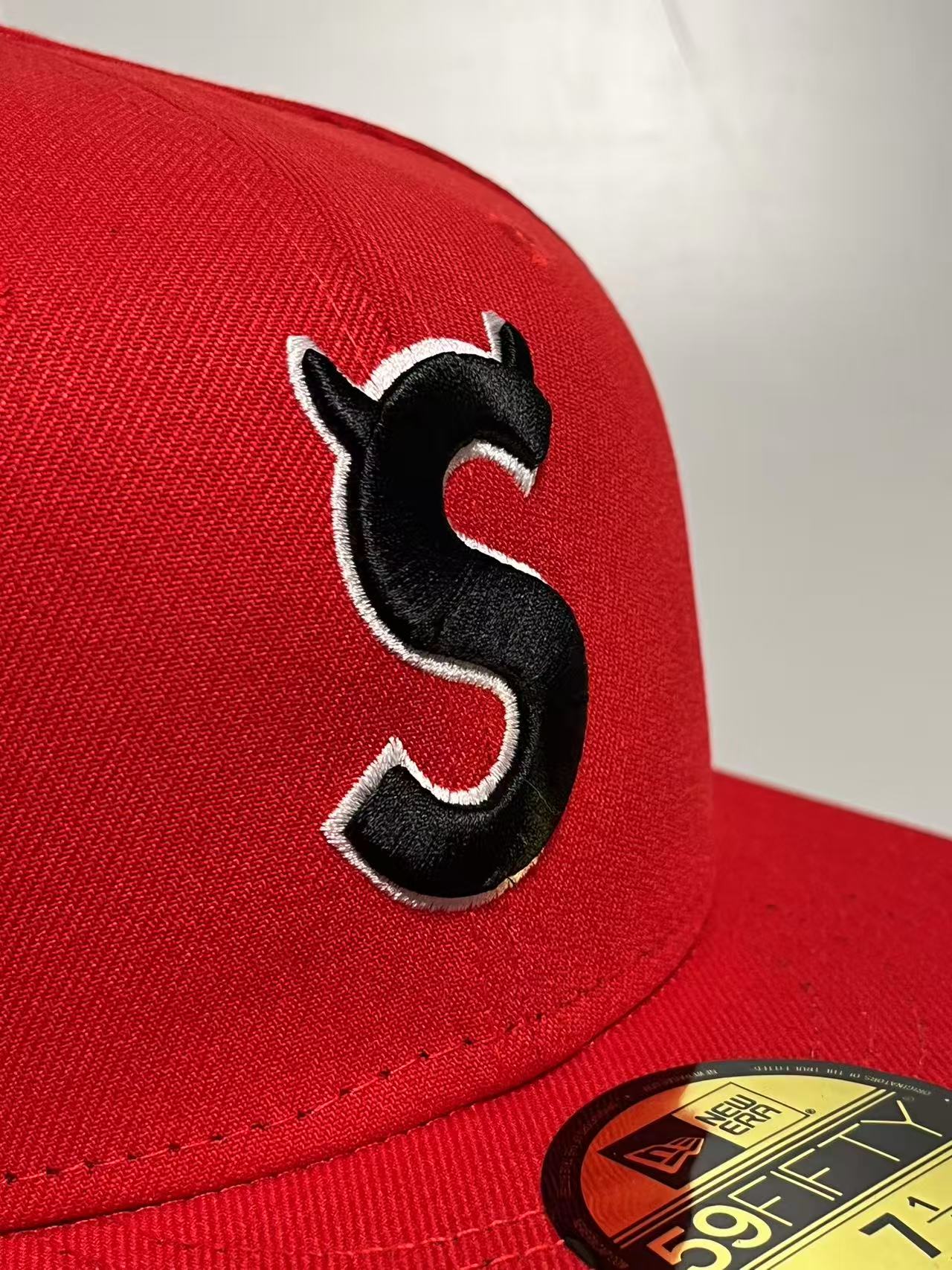 Red Cap｜Embroidered  supreme style Baseball Custom Cap Hat 