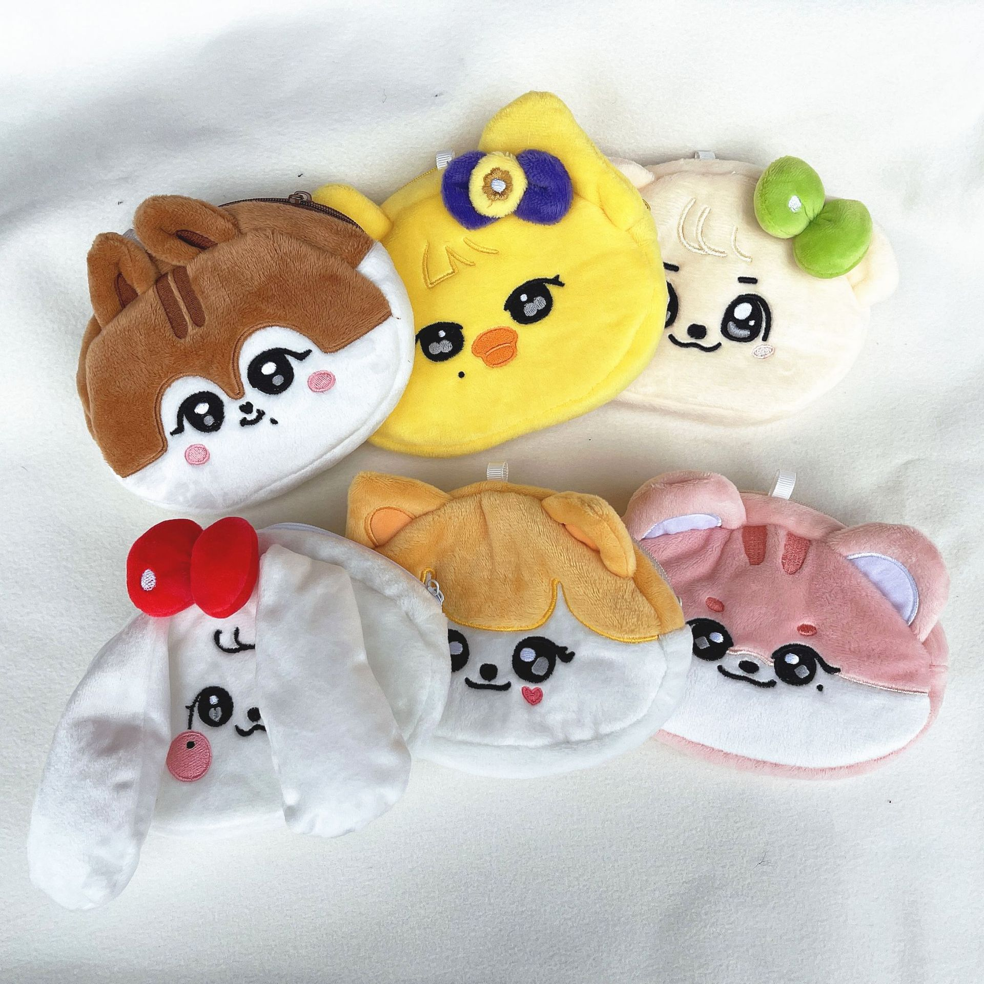 IVE MINIVE PARK COIN POUCH