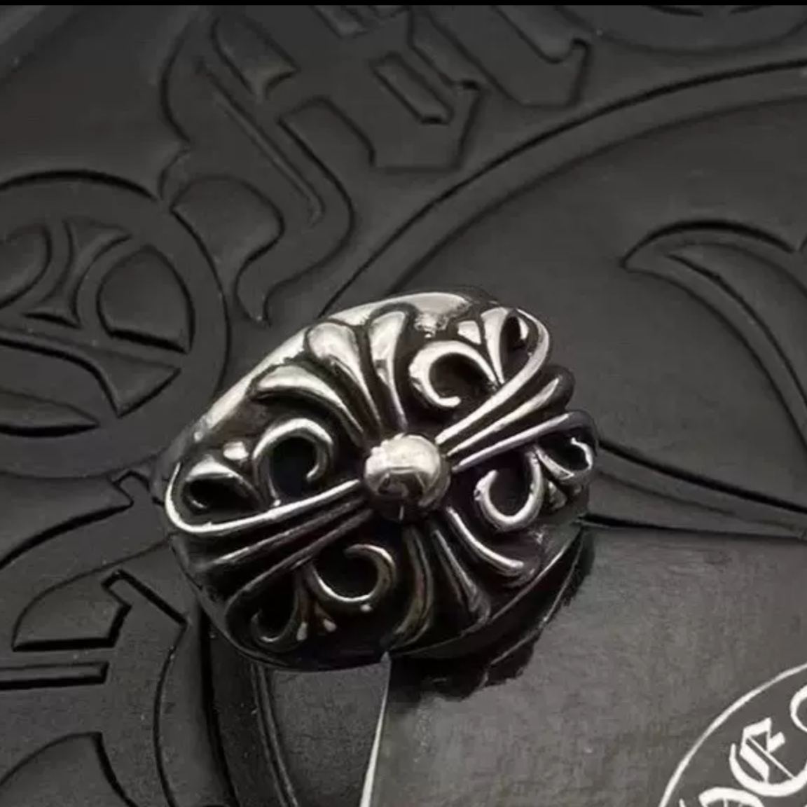 Enhypen Niki inspired chrome heart ring-Ni-Ki