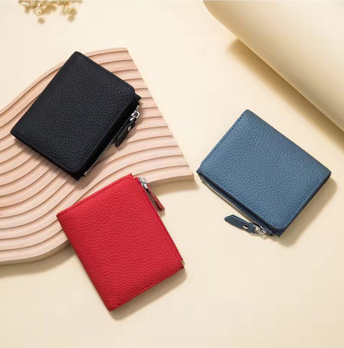 Genuine leather short wallet with RFID function, bank card and credit card holder