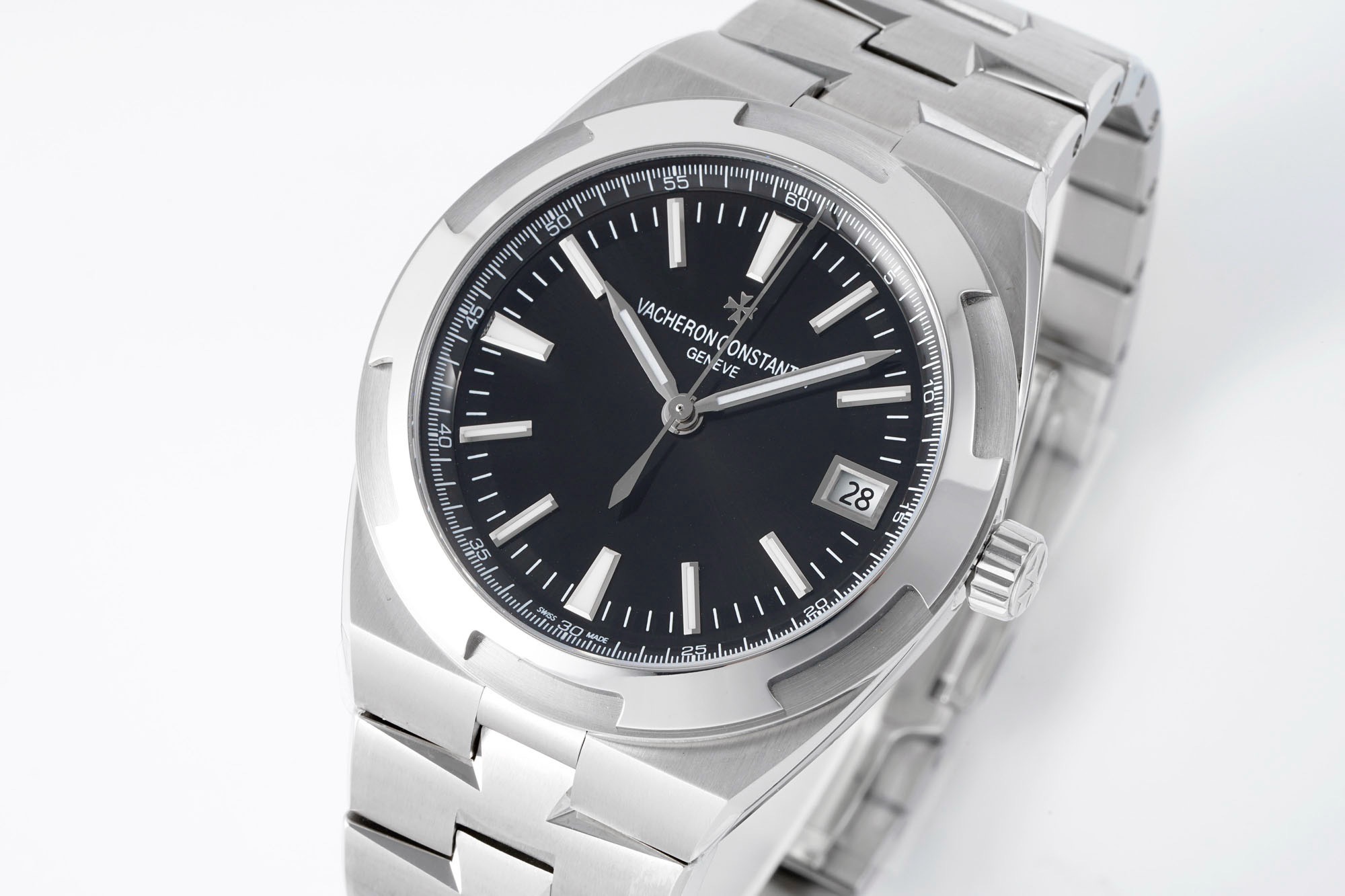 Vacheron Constantin Overseas 4500 Watch 41mm | Modified Cal.5100 Movement, Quick Release Bracelet