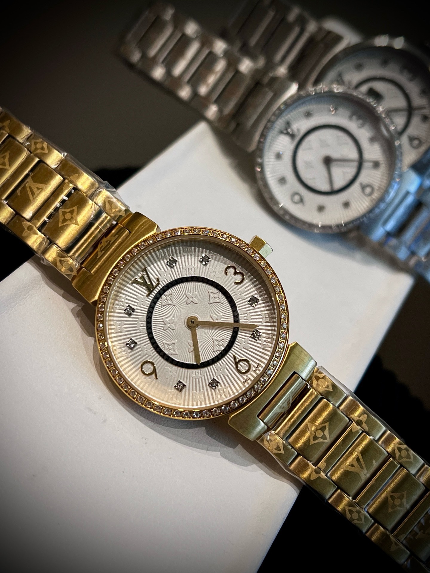 Louis Vuitton Tambour Slim 34mm Women Watch, Inlaid Crystal Dial Quick Release Leather Band