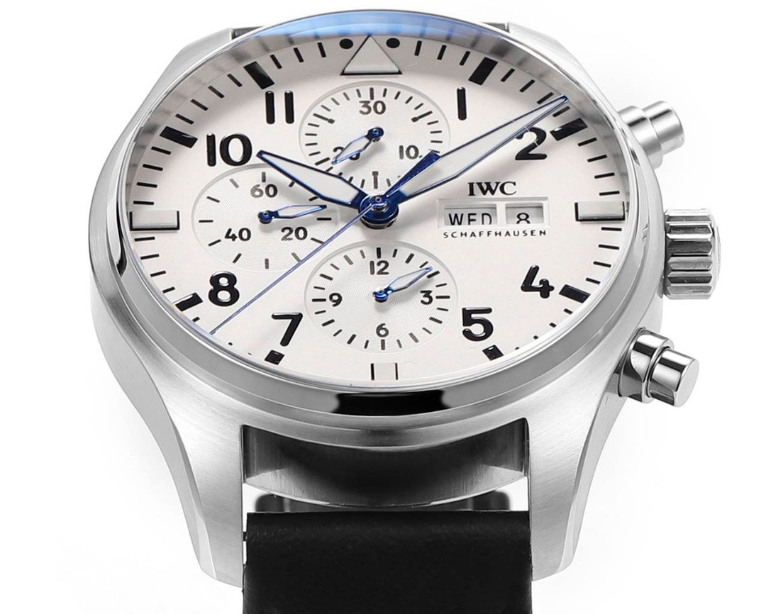 IWC Portuguese Chronograph Watch, New Men's Wristwatch for Business & Daily Wear