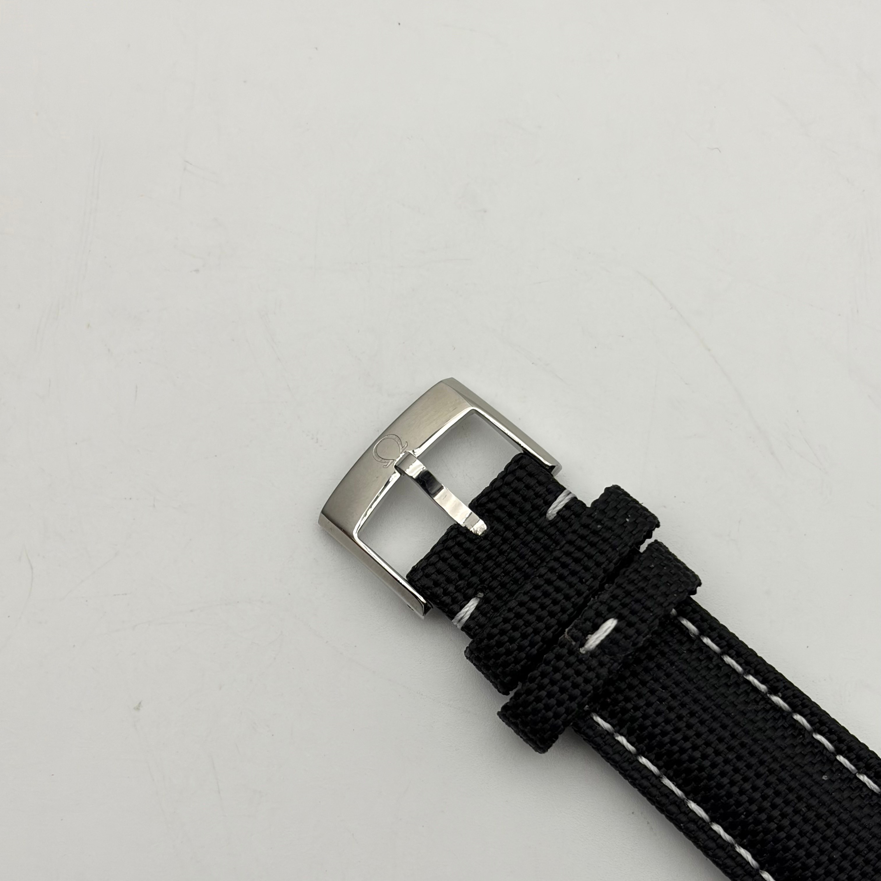 Omega Speedmaster Snoopy Award 42mm Manual Chronograph Watch Black Nylon Strap