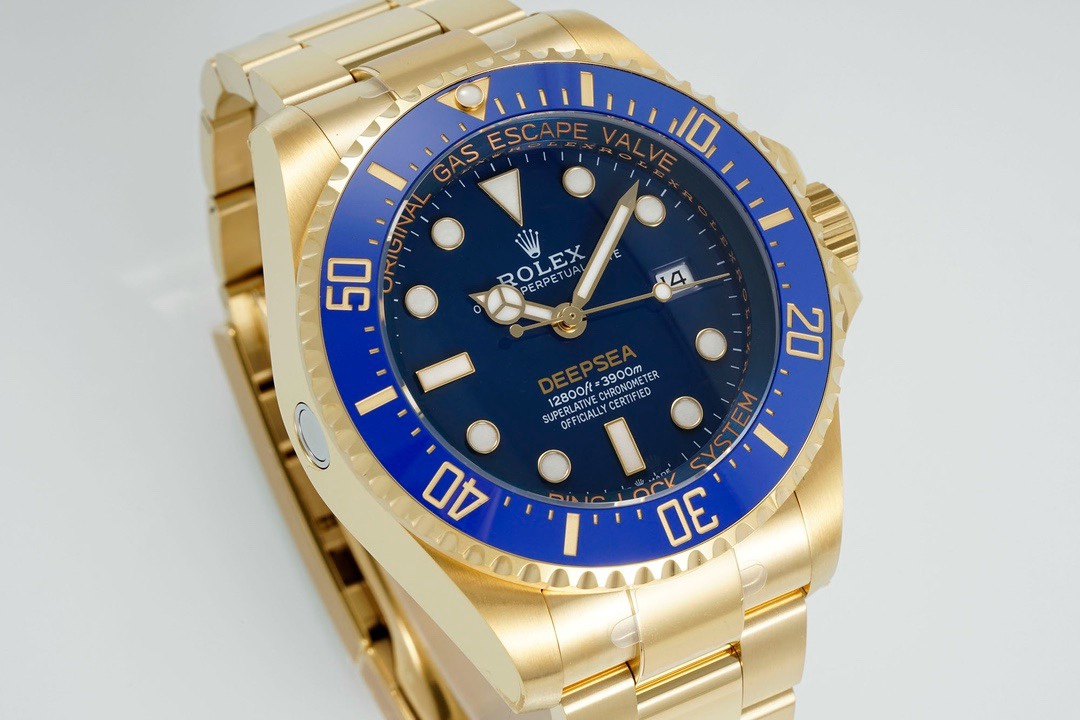 Rolex Sea-Dweller Deepsea 44mm Dive Watch 904L Steel 3235 Integrated Movement