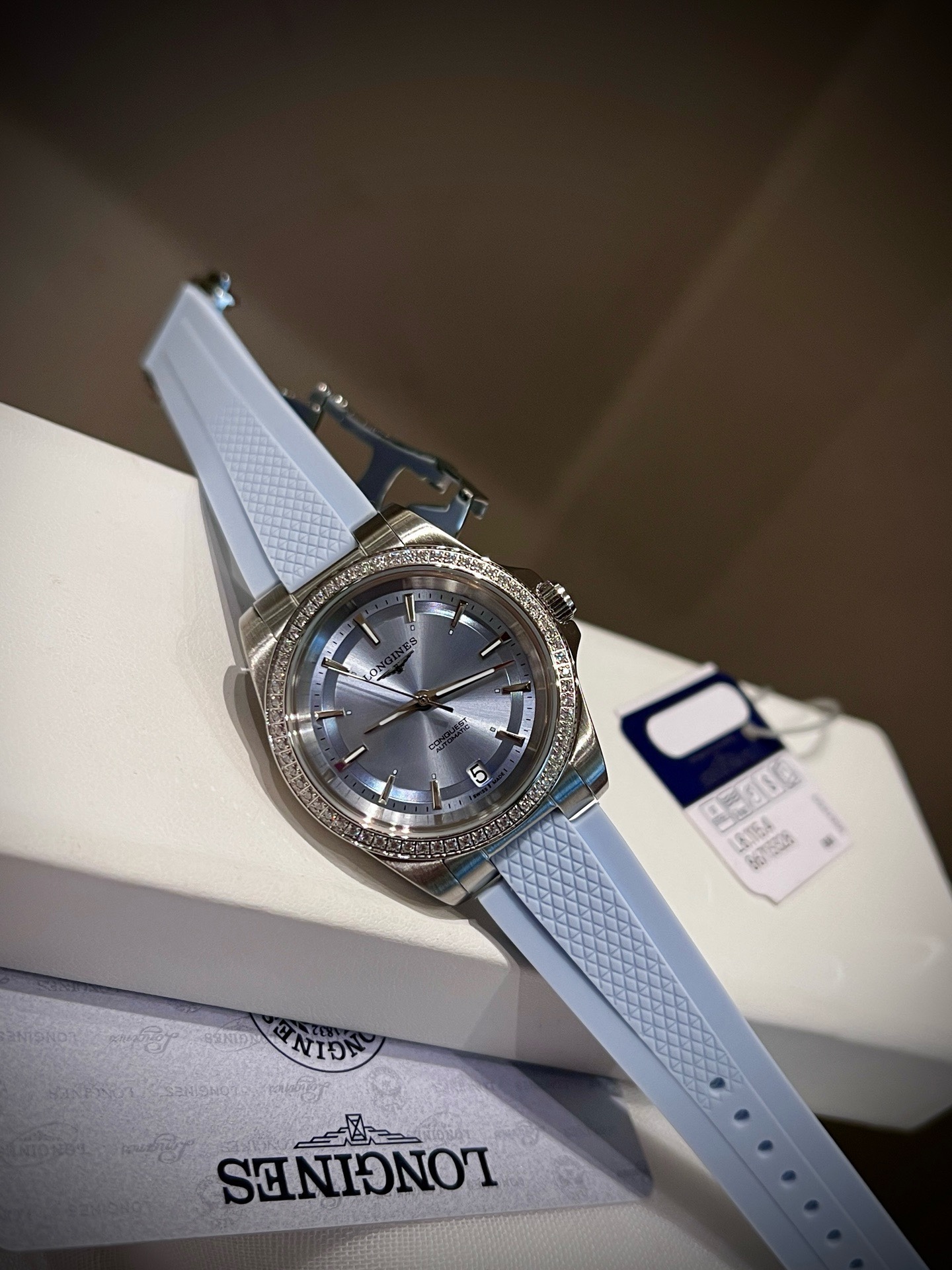 Longines Conquest 34mm Ladies Wristwatch Rubber Band With Luminous Dial