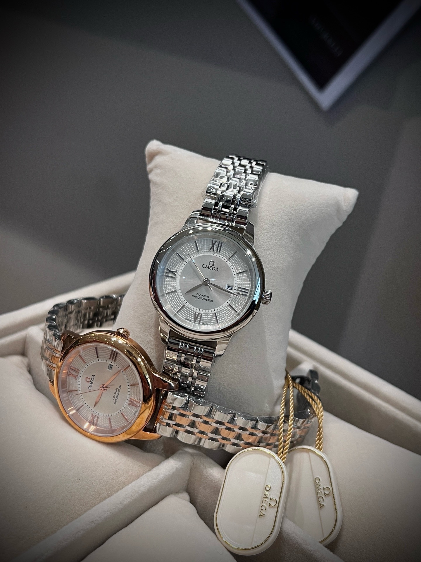 OMEGA Women Quartz Watch 35mm, Diamond Bezel Stainless Steel Watch
