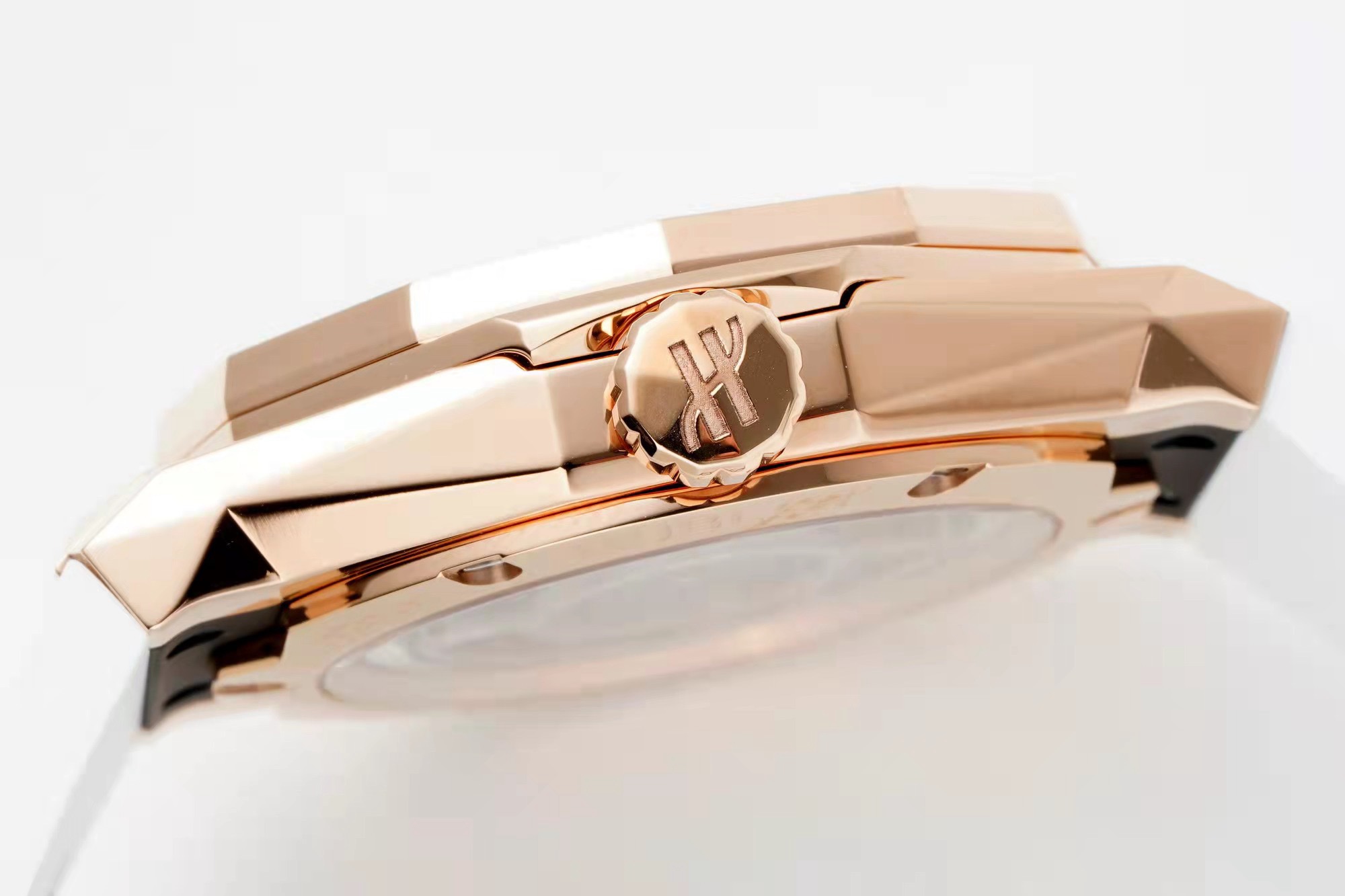 Hublot x Richard Orlinski Co-branded Watch APS Top Replica, 40mm Faceted Polygon Case