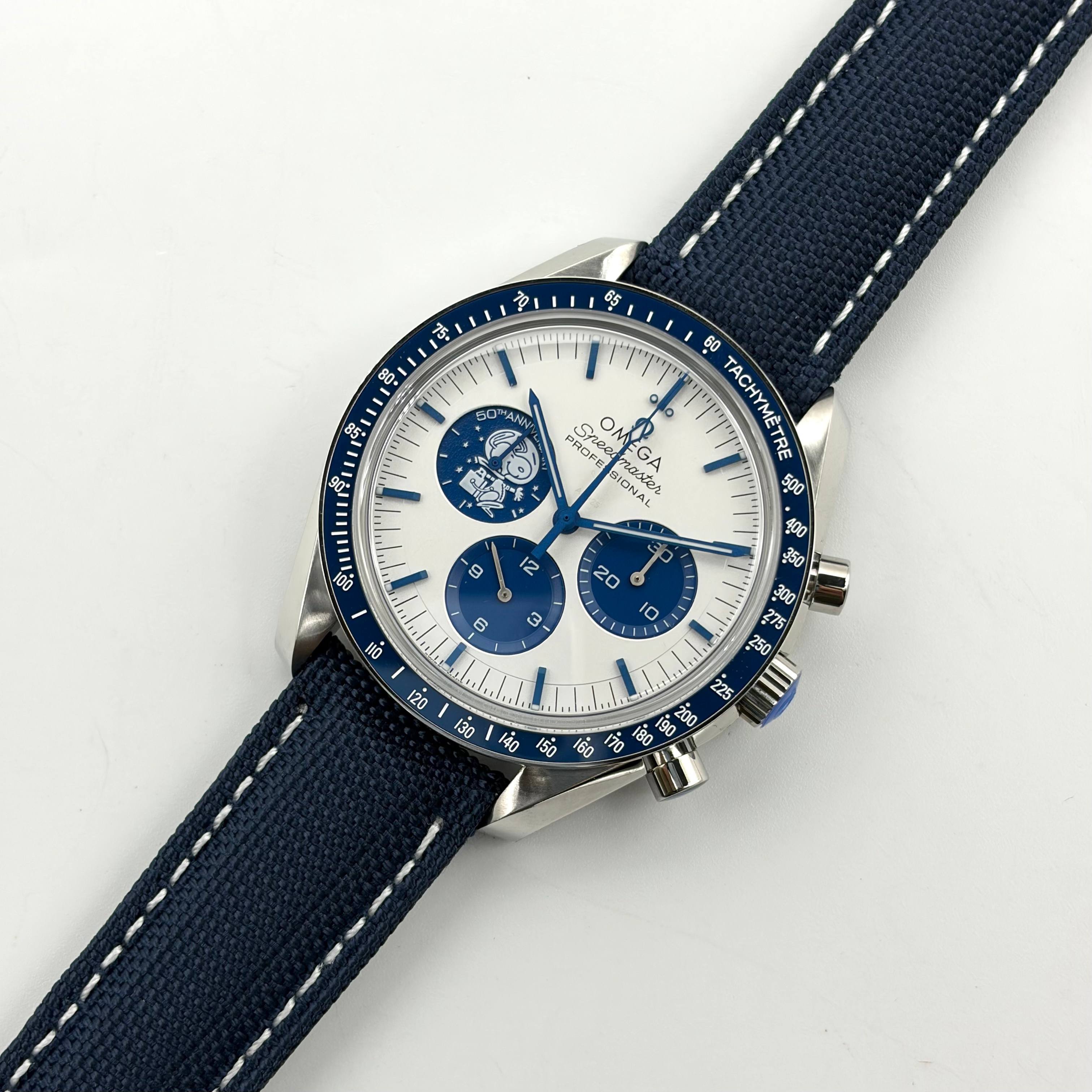 Omega Speedmaster Snoopy Award 42mm Manual Chronograph Watch Black Nylon Strap