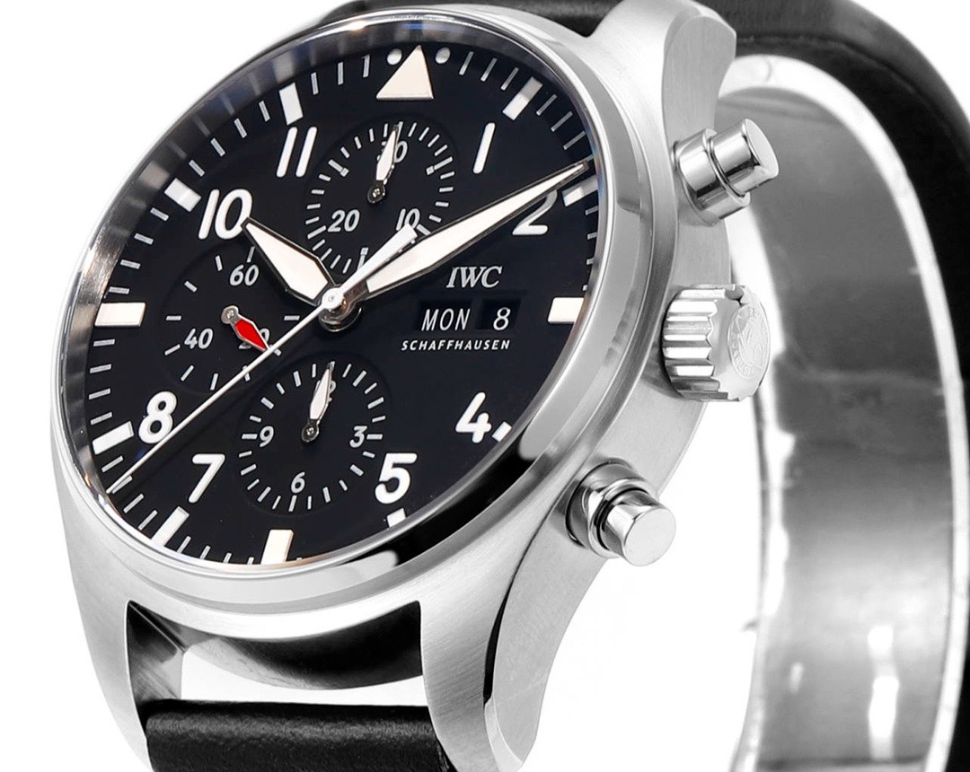 IWC Portuguese Chronograph Watch, New Men's Wristwatch for Business & Daily Wear