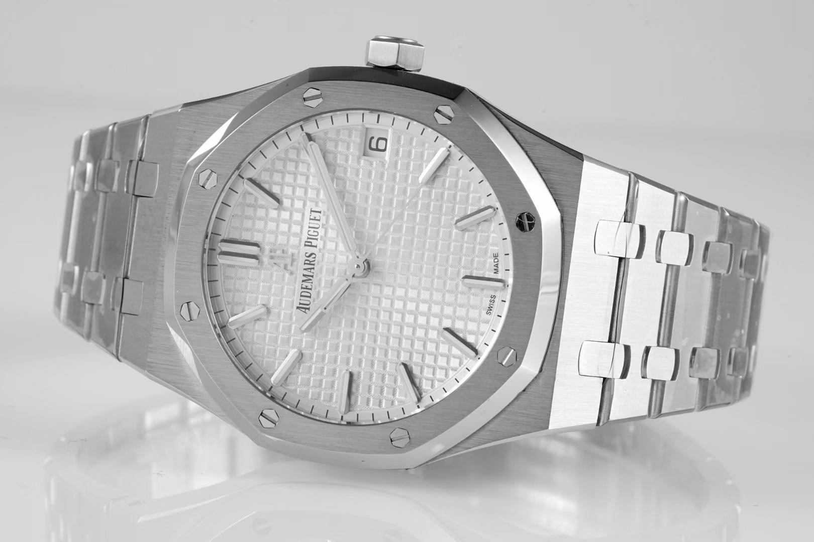Audemars Piguet Royal Oak 15500 41mm Automatic Watch Modified Cal.4302 Movement