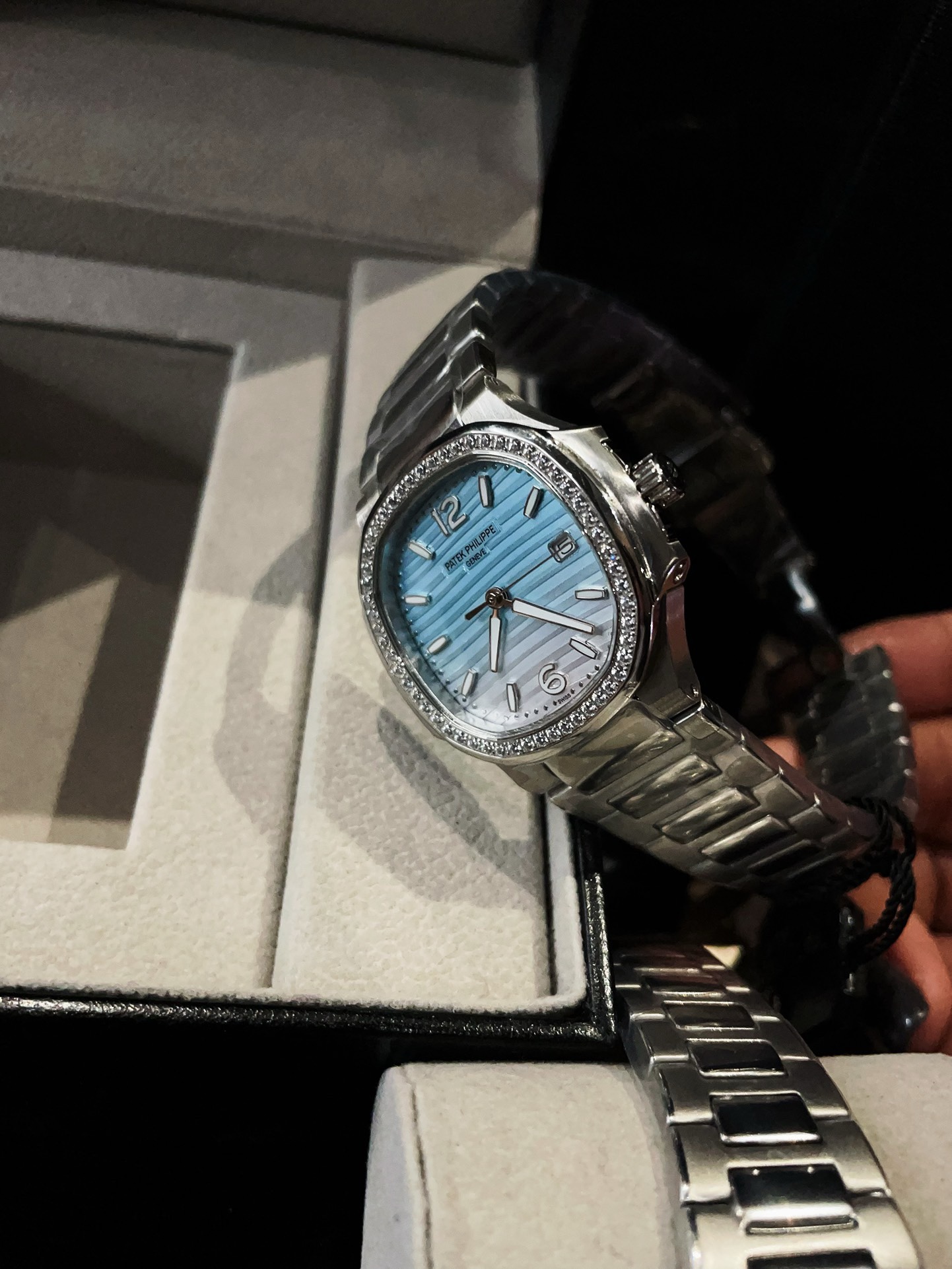 Patek Philippe Nautilus 7118 Women Watch 35mm, Gradient Color Dial Steel Band